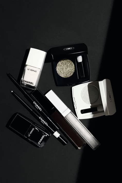 chanel noir et blanc makeup collection|CHANEL Fall/Winter Makeup Collection 2019: Noir et .